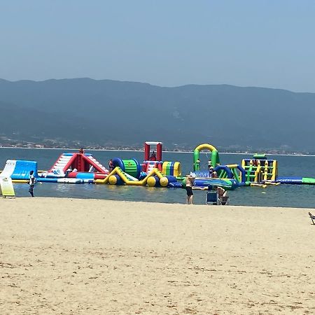 סטאברוס Ploumis Seaside Villas מראה חיצוני תמונה
